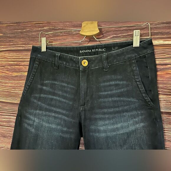 Banana republic Dark Washed, Straight Legged. Size 28. - Picture 2 of 6
